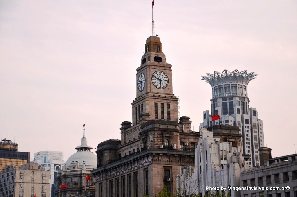 Prédios famosos, Casa da alfandega e cúpula do banco de desenvolvimento, Bund, Xangai, China