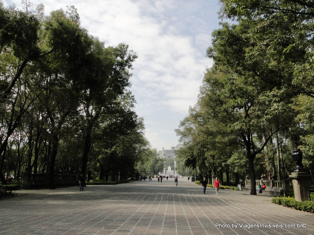 Passagem do Museu de Arqueologia ao Paseo de la Reforma, Cidade do México, México