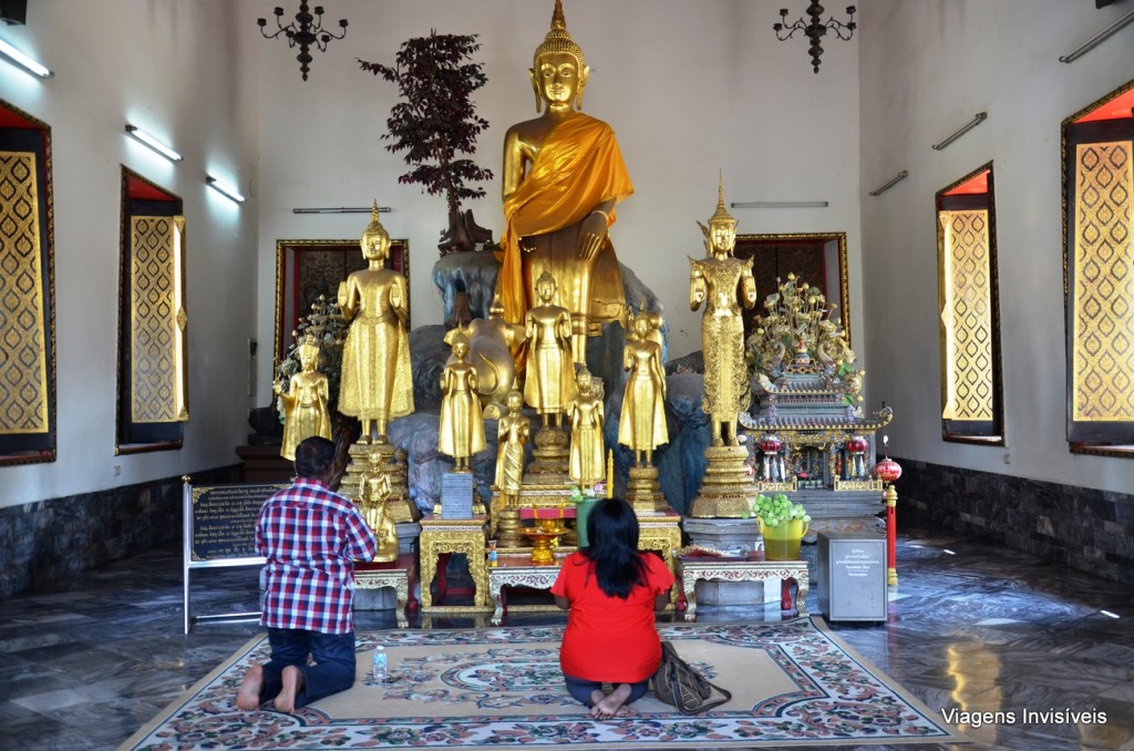Fé descalça, Bangkok, Tailândia