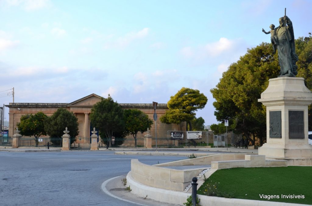 Ponto de ônibus entre Rabat e Mdina, Malta