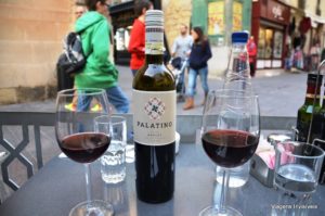 vinho tinto na rua, Malta