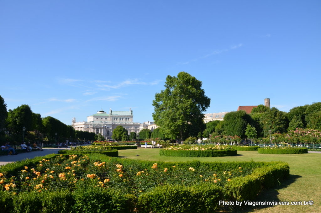 Vista do Burgtheater, Volksgarten, Viena, Áustria