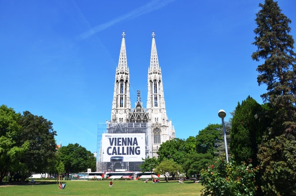 Votivkirche, Sigmund Freud Park, Viena Austria