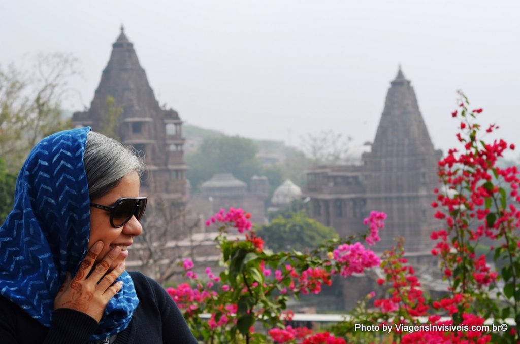 Mãos com henna e o Jardim de Jodhpur, Índia