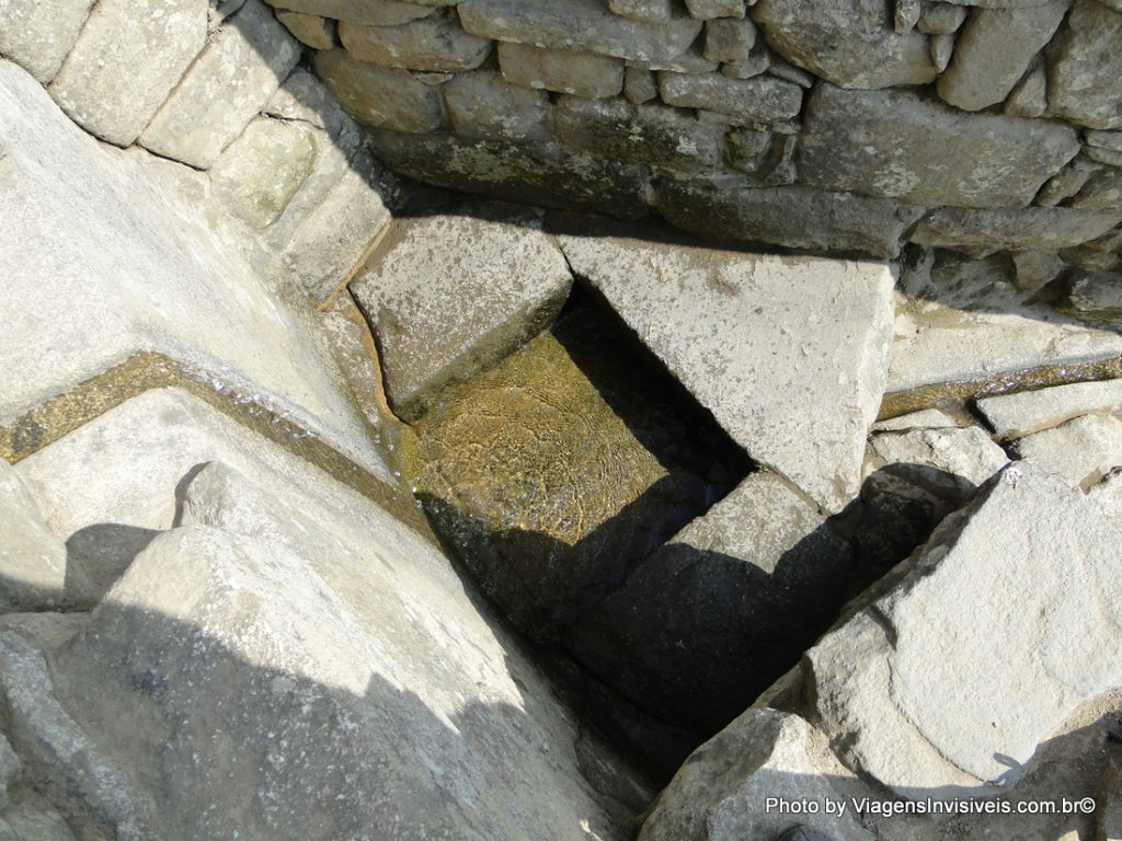 Fontes de água de 600 anos, Machu Picchu, Peru