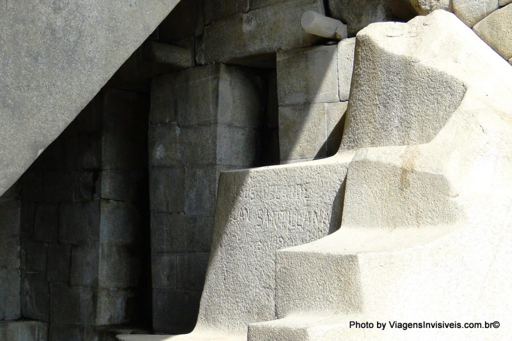 Inscrição de um descobridor, vandalismo antigInscrição de um descobridor, vandalismo antigo, Machu Picchu, Peruo, Machu Picchu, Peru