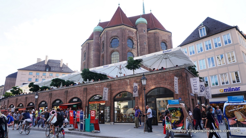 Igreja de São Pedro, em frente ao Viktualienmarkt, Munique