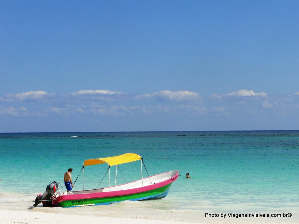 O mar incrivelmente transparente de Tulum. Tulum e Playa del Carmen, México