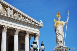 Palas Atenas em frente ao Parlamento, Viena, Áustria