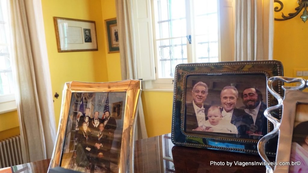 Amigos, Casa Museu Luciano Pavarotti, Modena, Itália
