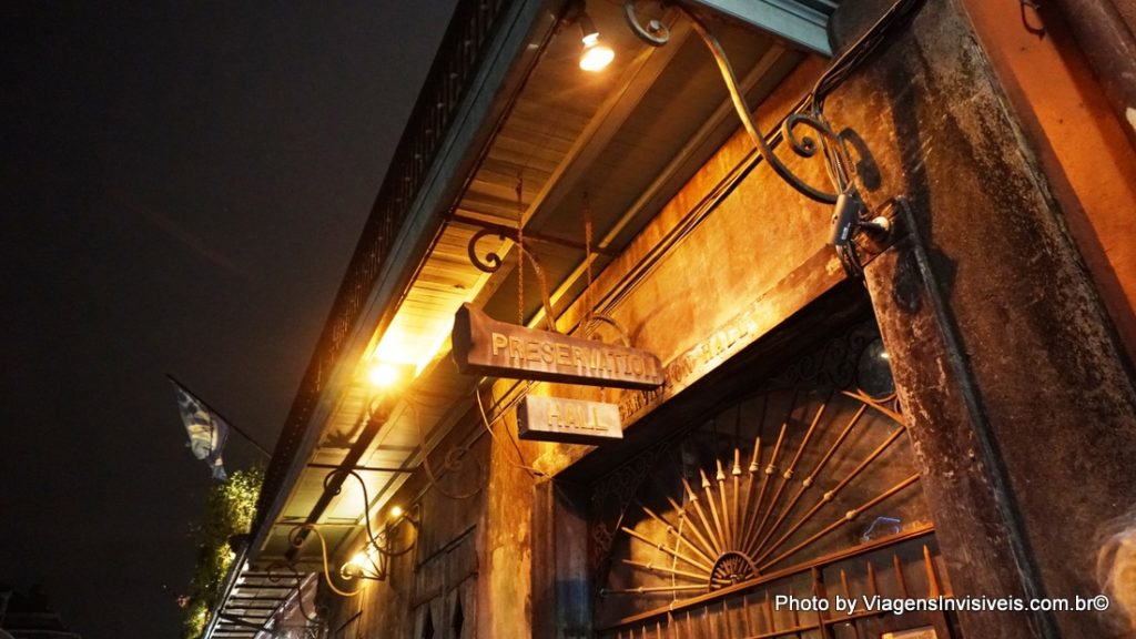 Fachada antiga para mostrar o clássico, Preservation Hall, Diversão em Nova Orleans