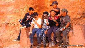 Crianças por um minuto, Petra, Jordân