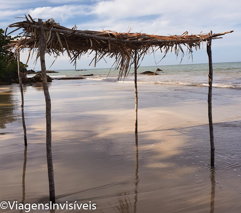 A solitária praia de Tassimirim, Ilha de Boipeba, Bahia (2)